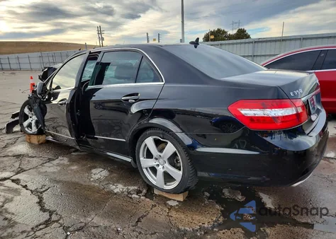 2011 Mercedes-Benz E 350 4Matic z USA, uszkodzony, nr VIN WDDHF8HB2BA371380